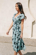 Load image into Gallery viewer, Faye Printed Wrap Dress