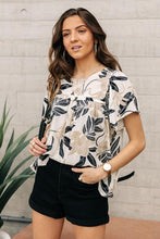 Load image into Gallery viewer, Printed Plant Blouse
