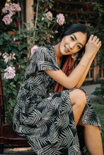Load image into Gallery viewer, Leaf Print Midi Dress