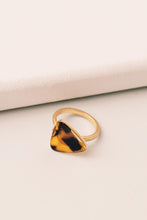 Load image into Gallery viewer, Triangle Stone Ring in Brown

